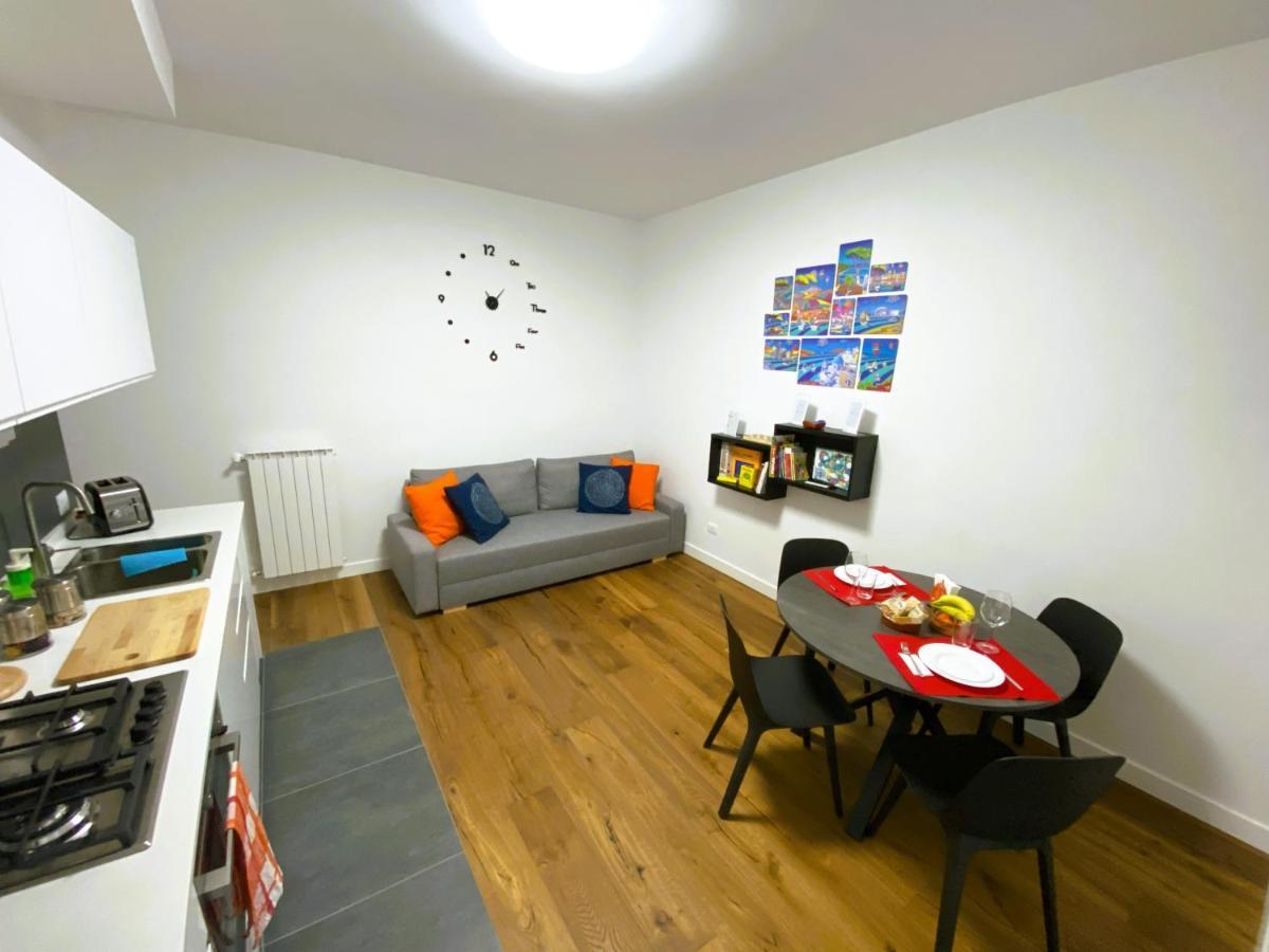 Charming Newly Renovated Apartment ฟลอเรนซ์ ภายนอก รูปภาพ