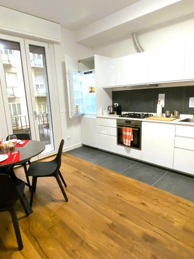 Charming Newly Renovated Apartment ฟลอเรนซ์ ภายนอก รูปภาพ
