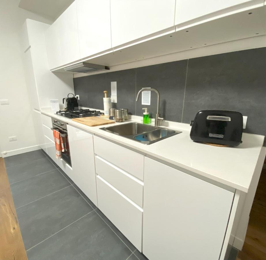 Charming Newly Renovated Apartment ฟลอเรนซ์ ภายนอก รูปภาพ